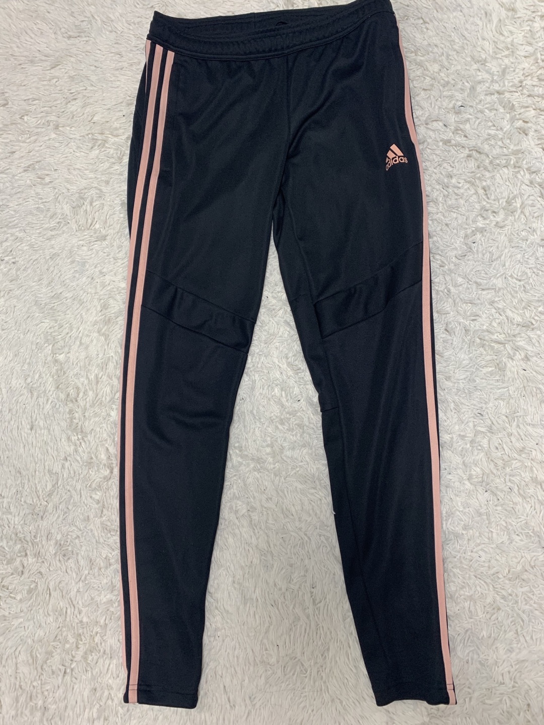 アディダス　トレーニングパンツ ブラック×オレンジ