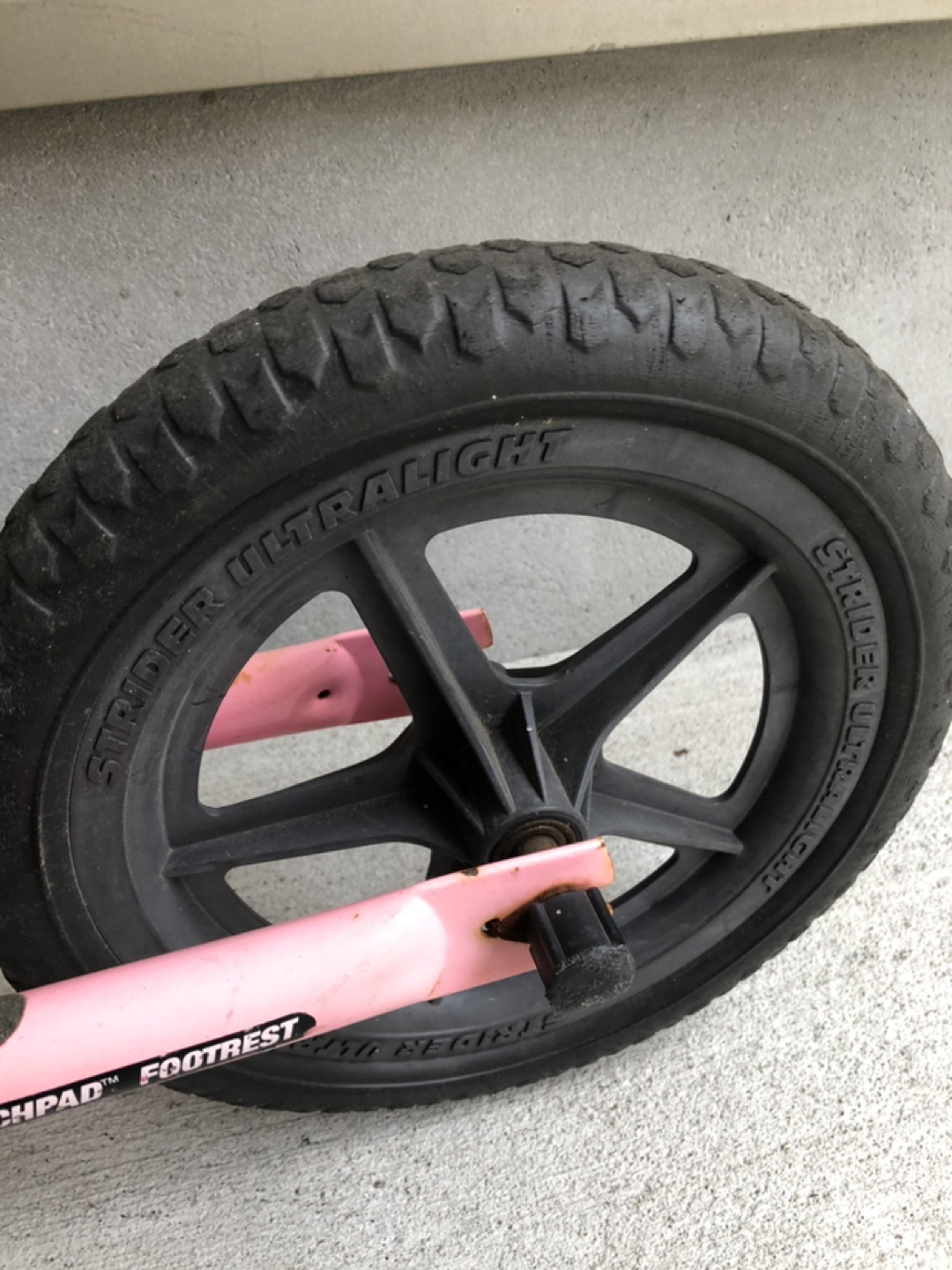 ピンク　ストライダーの写真4枚目
