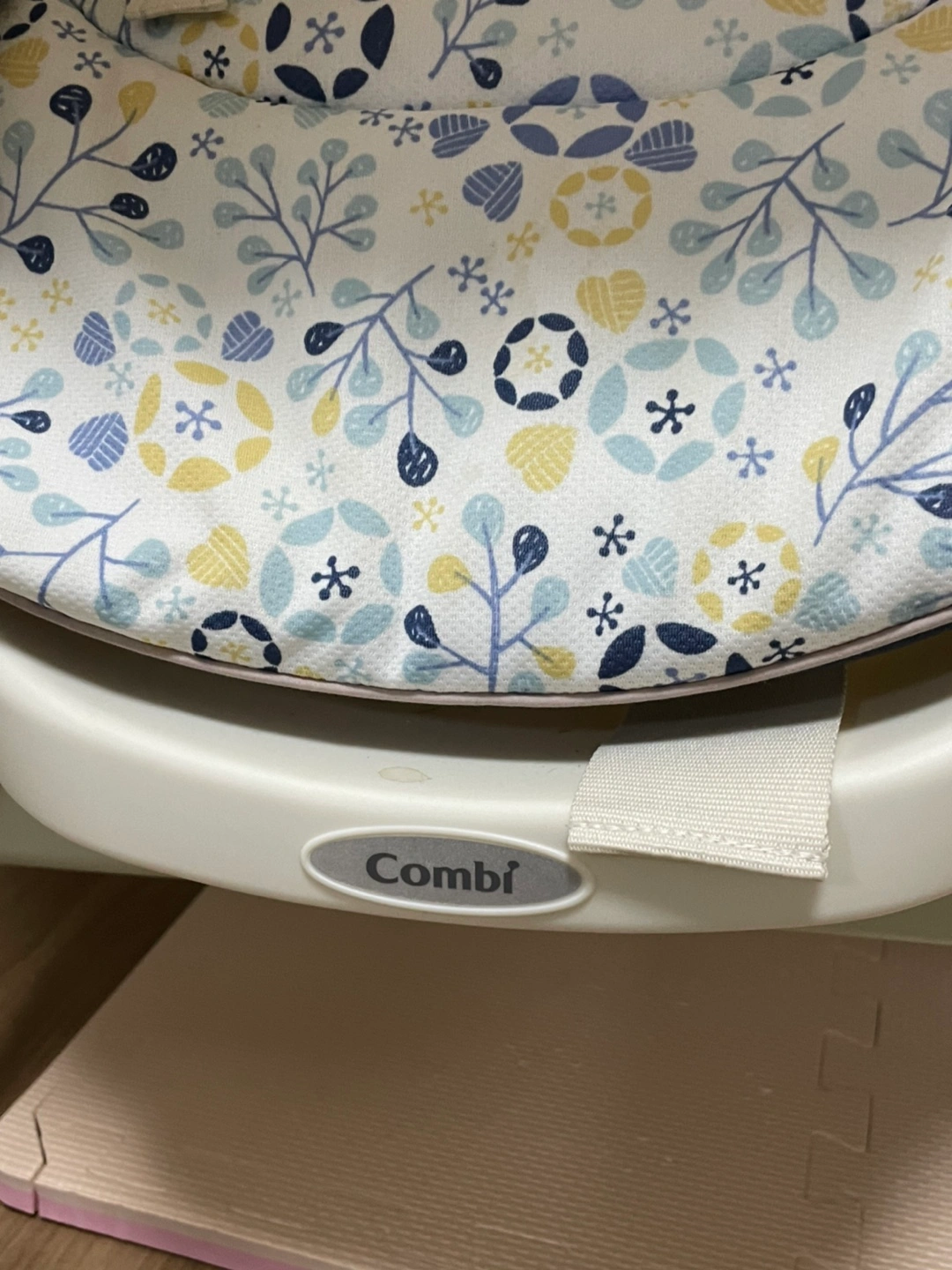 combi ハイローチェアの写真3枚目