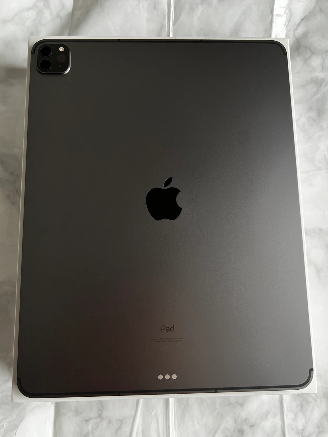 【極美品、保証】iPad Pro 12.9 第5世代 128GB simフリーの写真3枚目