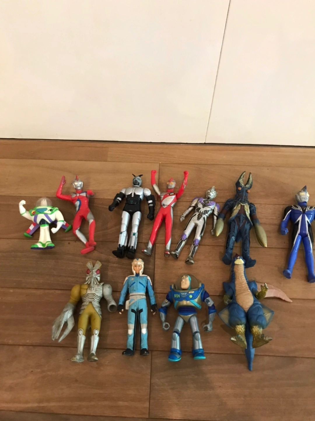 ウルトラマン等 フィギュア 譲ります
