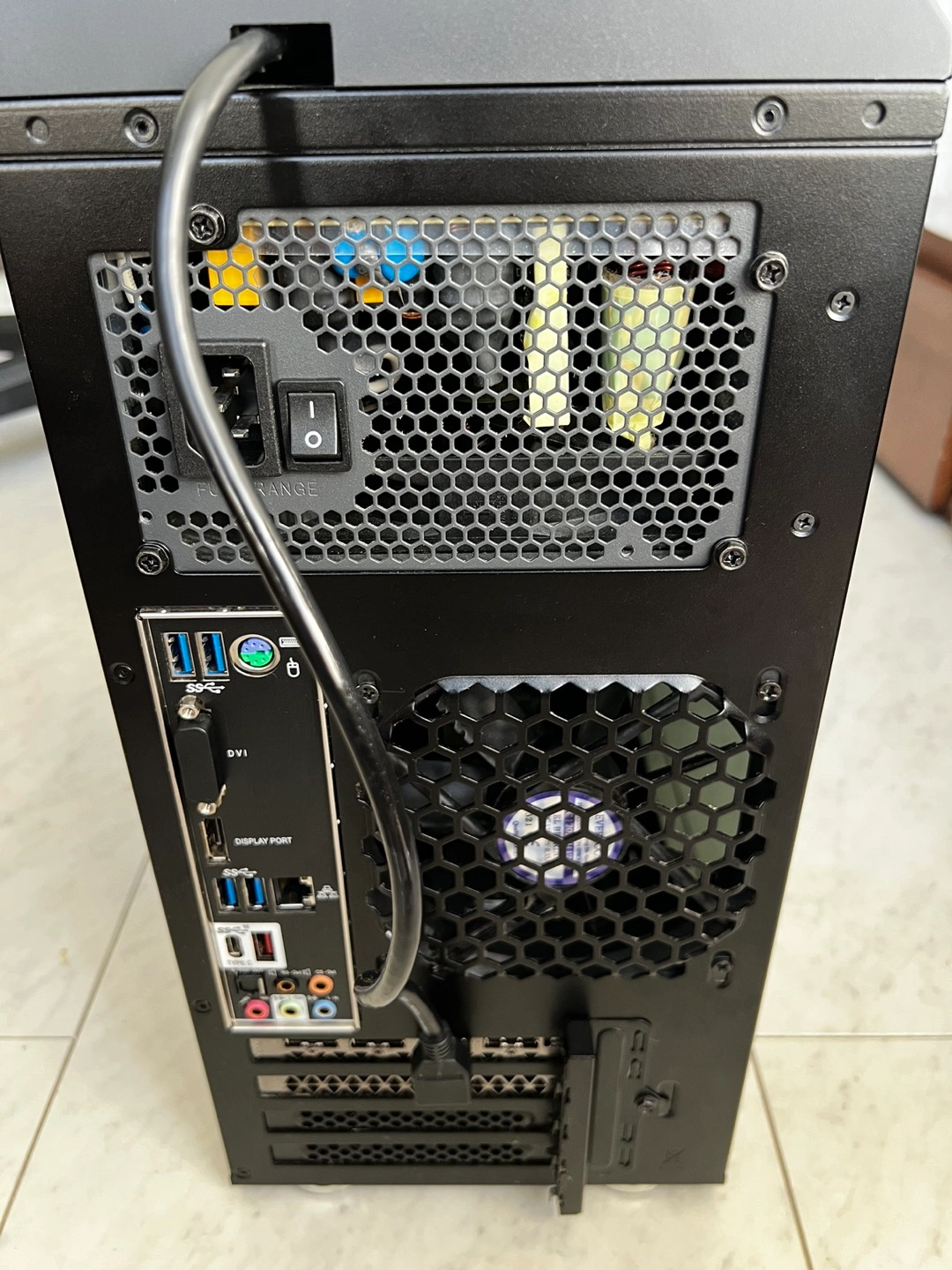 【大容量】G-Tune i7 9700K Geforce RTX 2070 Superの写真5枚目