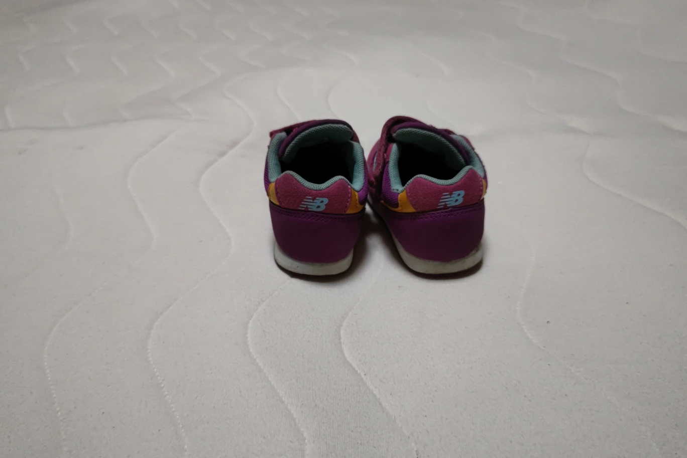 【①お話し中】ニュー   バランス  13.5cm (2足購入だと、お得に！)の写真3枚目