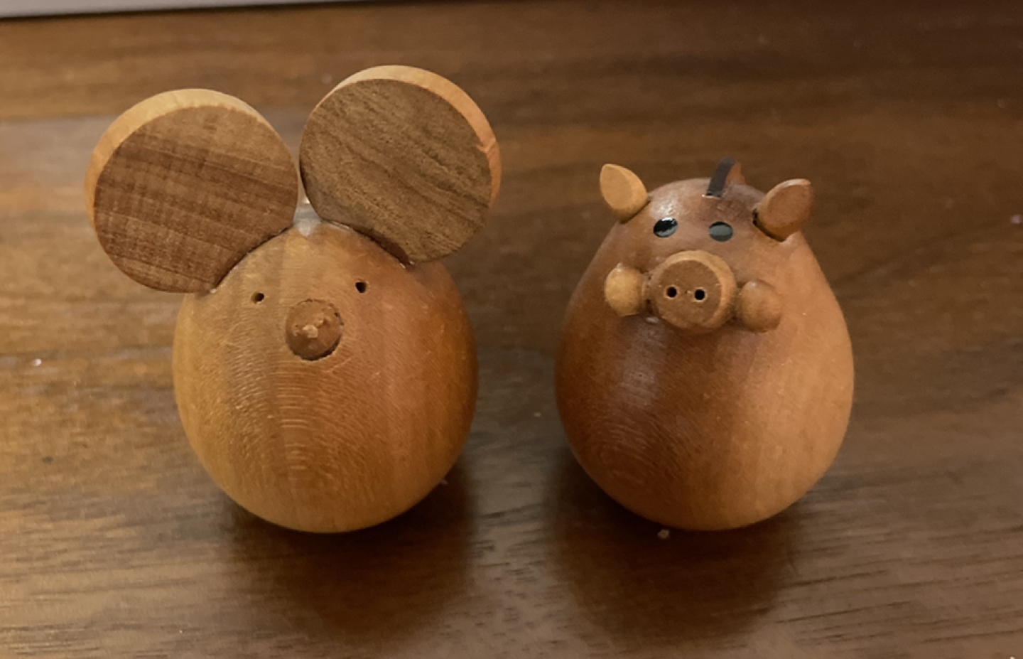 豚とネズミの飾り物