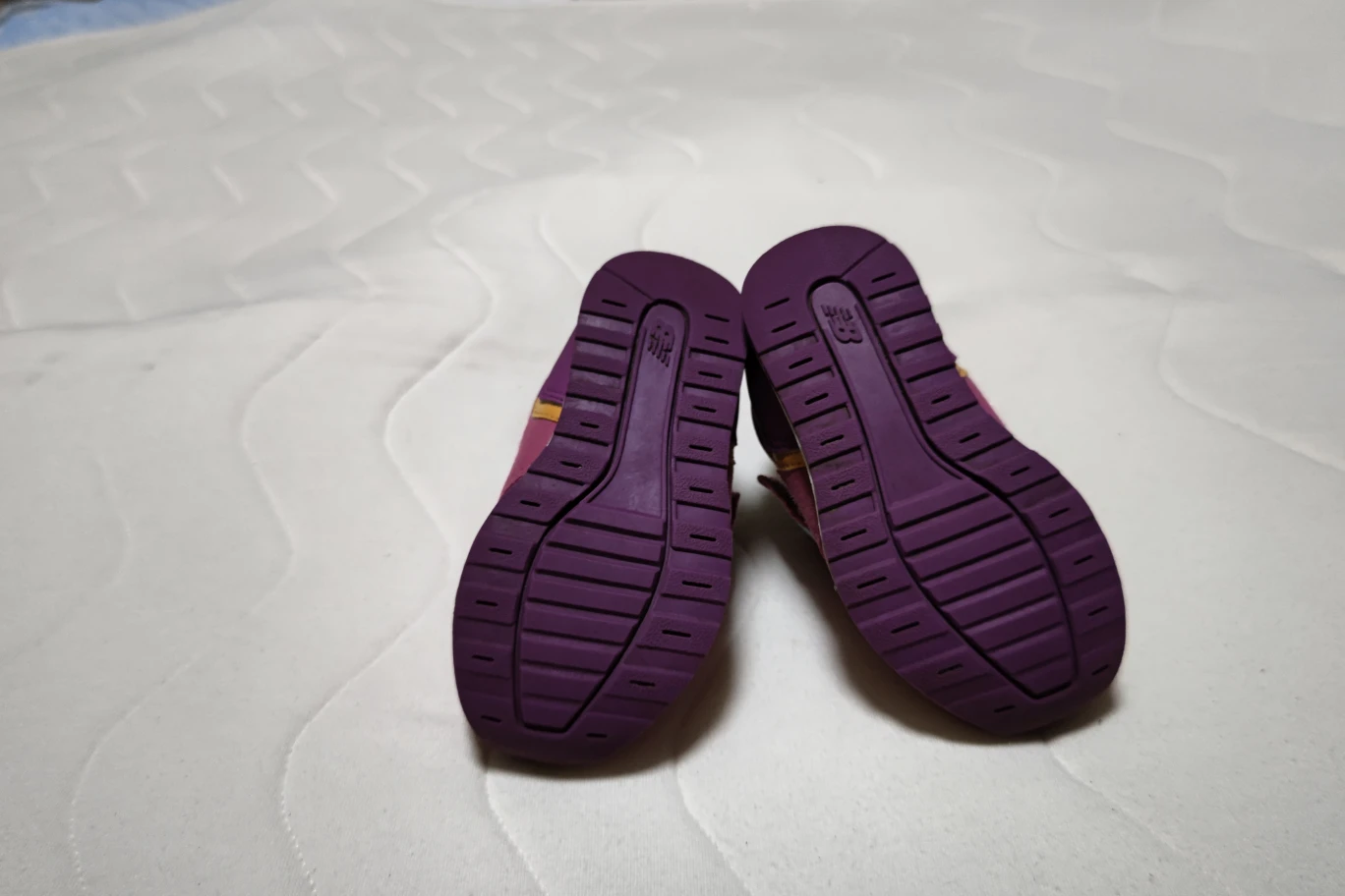 【①お話し中】ニュー   バランス  13.5cm (2足購入だと、お得に！)の写真5枚目