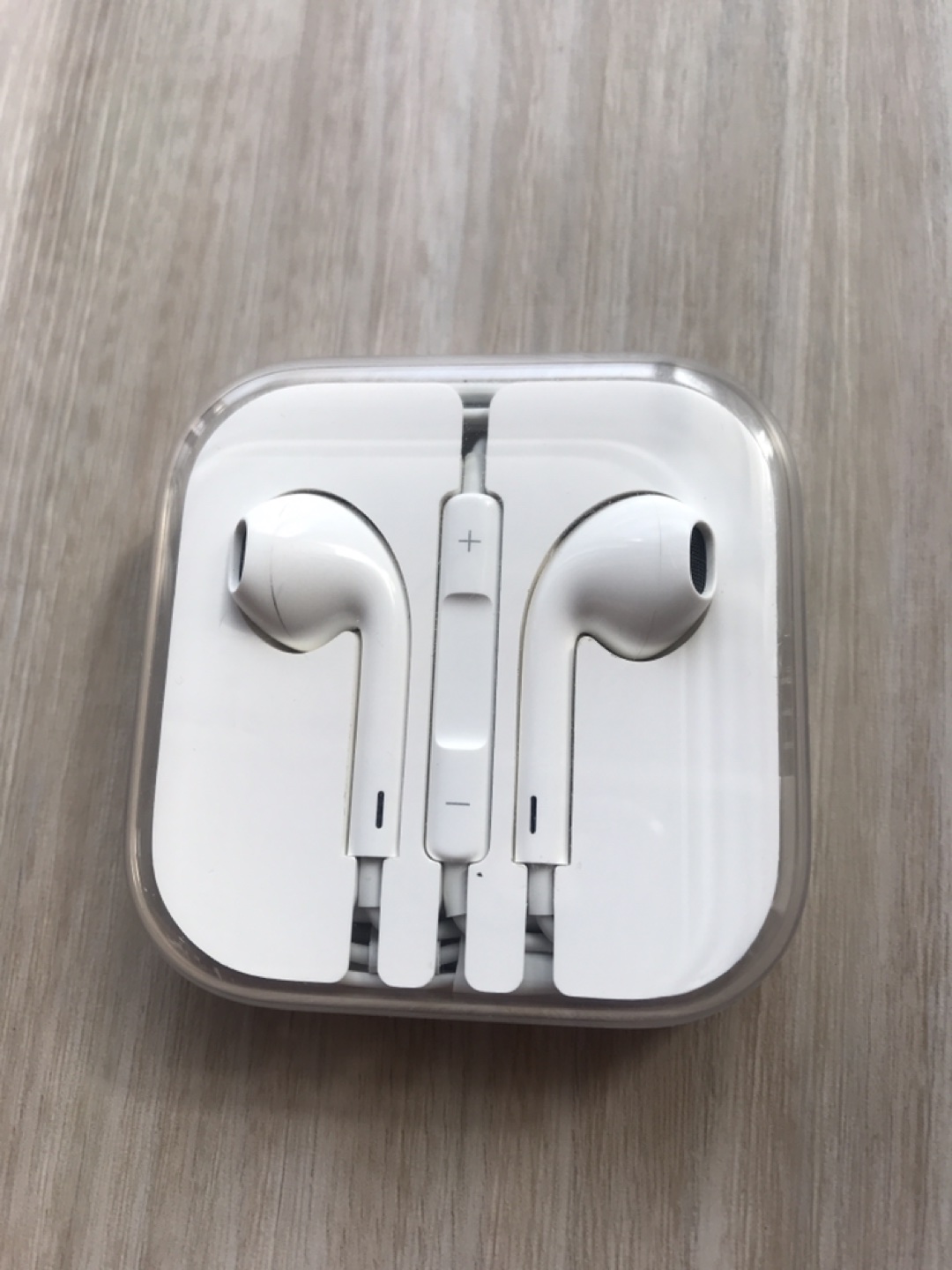 iPhone イヤフォン