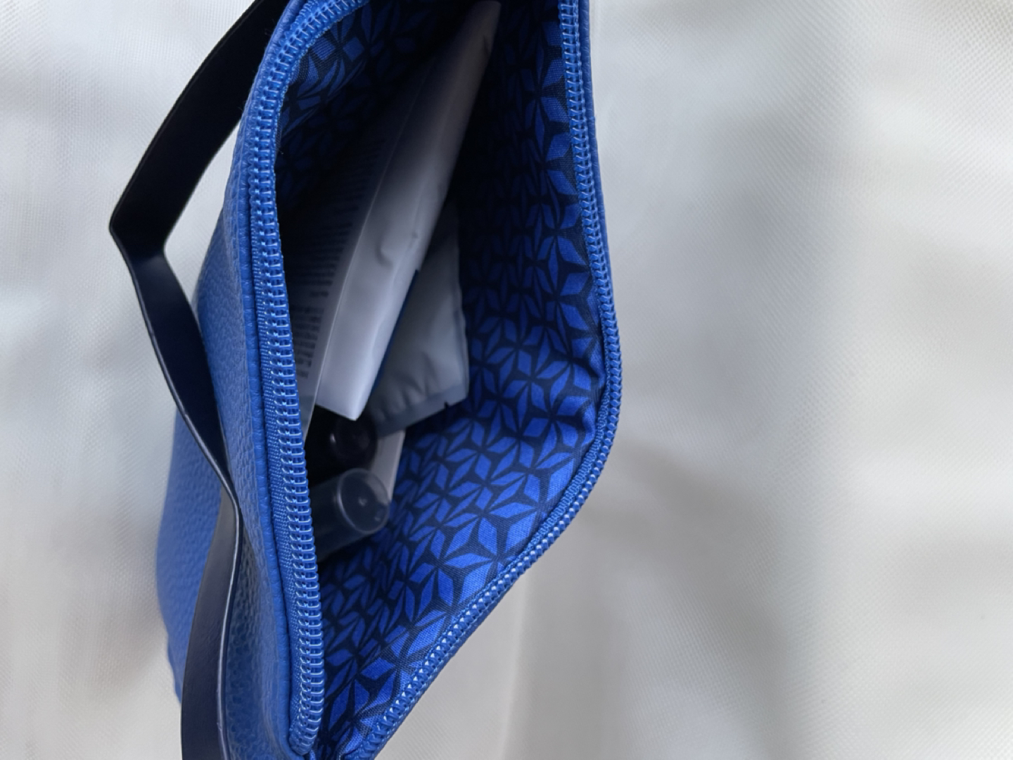 GLOBE-TROTTER × ANAアメニティポーチの写真6枚目