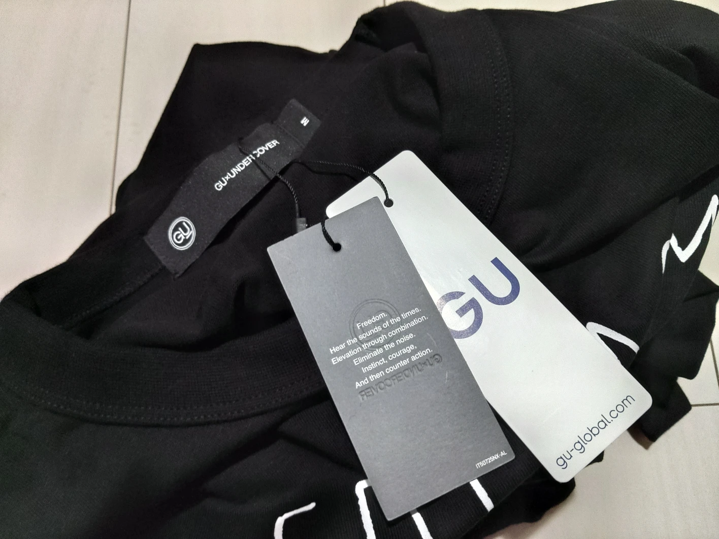 GU×UNDERCOVER　ビッグT(5分袖)の写真3枚目