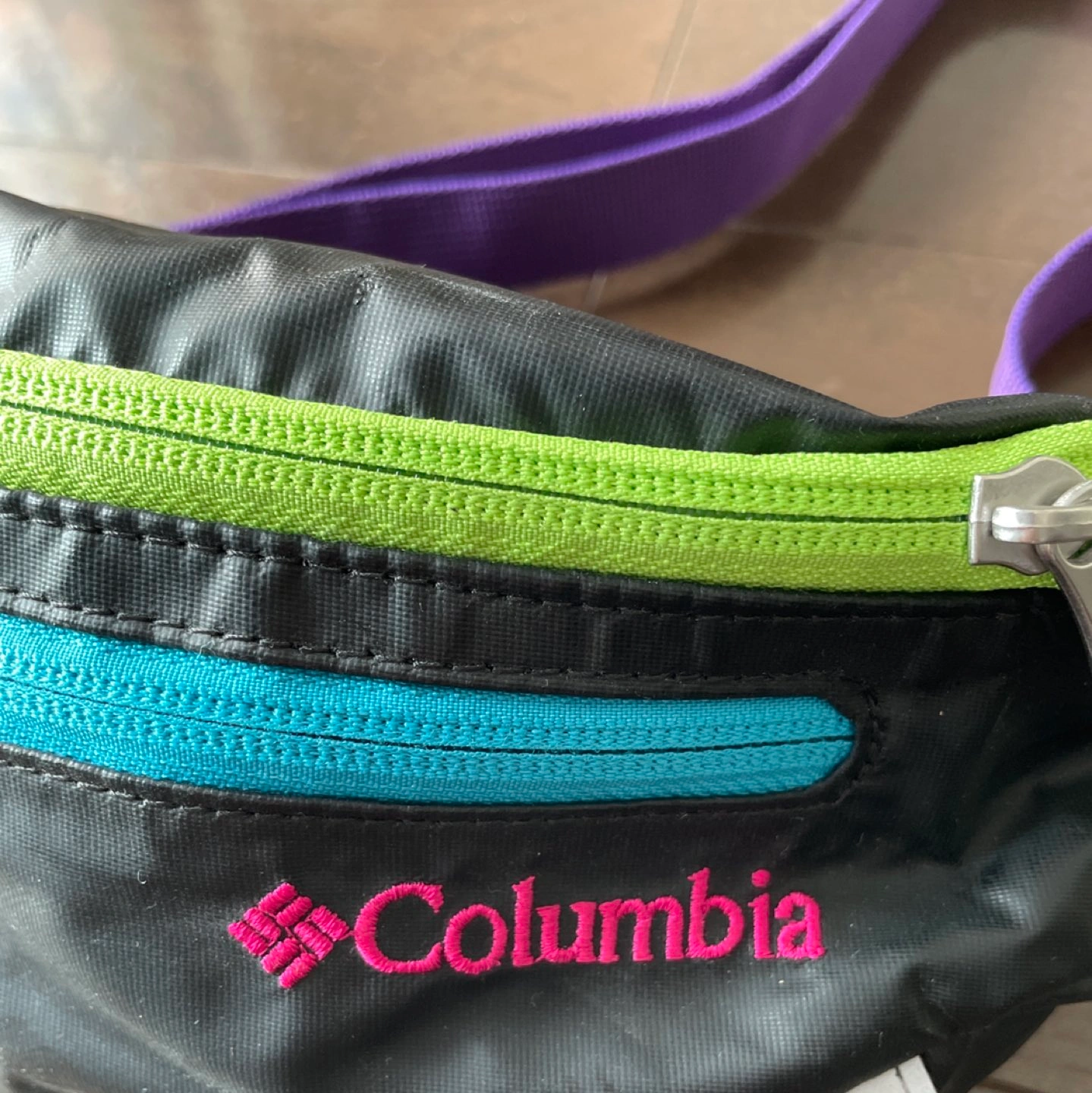 Columbiaウエストバッグ ボディバッグの写真2枚目