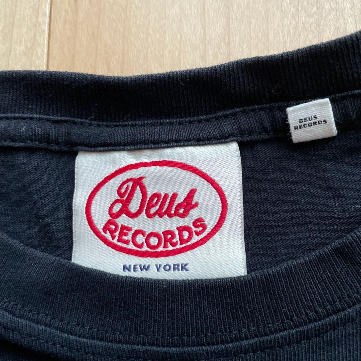Tシャツ黒DEUS EX MACHINA RECORDS &PUBLISHINGの写真6枚目