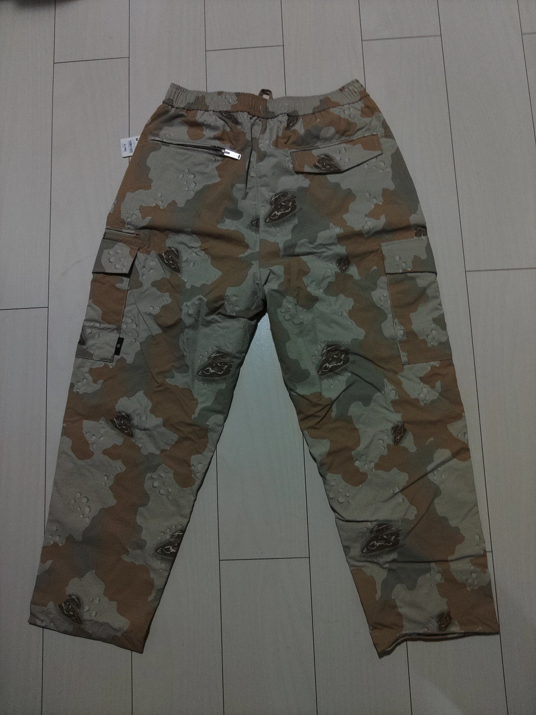GU×UNDERCOVER　カーゴパンツ(カモフラージュ)の写真2枚目
