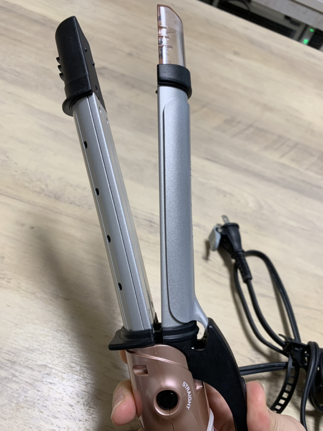 テスコム (TESCOM) ヘアアイロン スチーム付 マイナスイオン 2WAY ione 32mmの写真4枚目