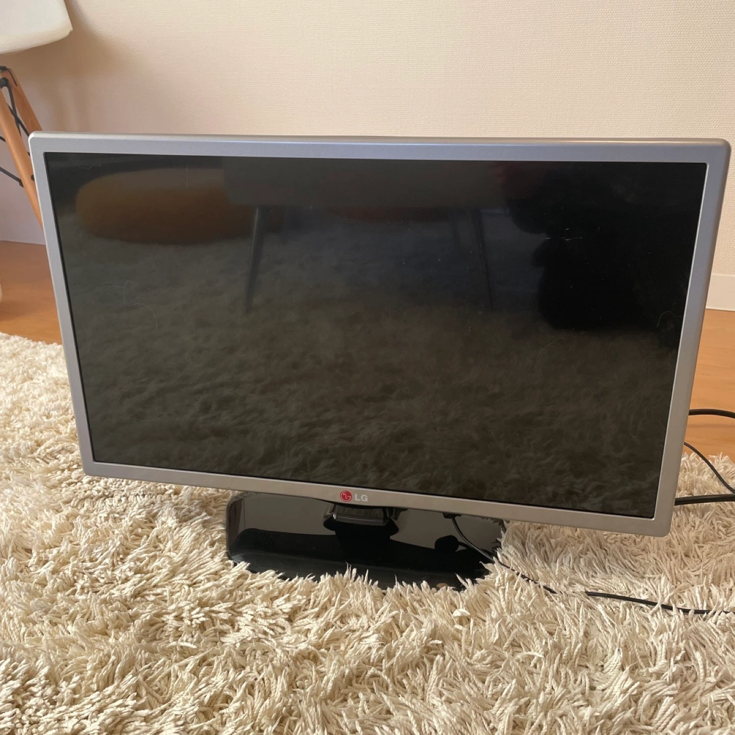22型 TV LG リモコン付き 一人暮らしサイズ