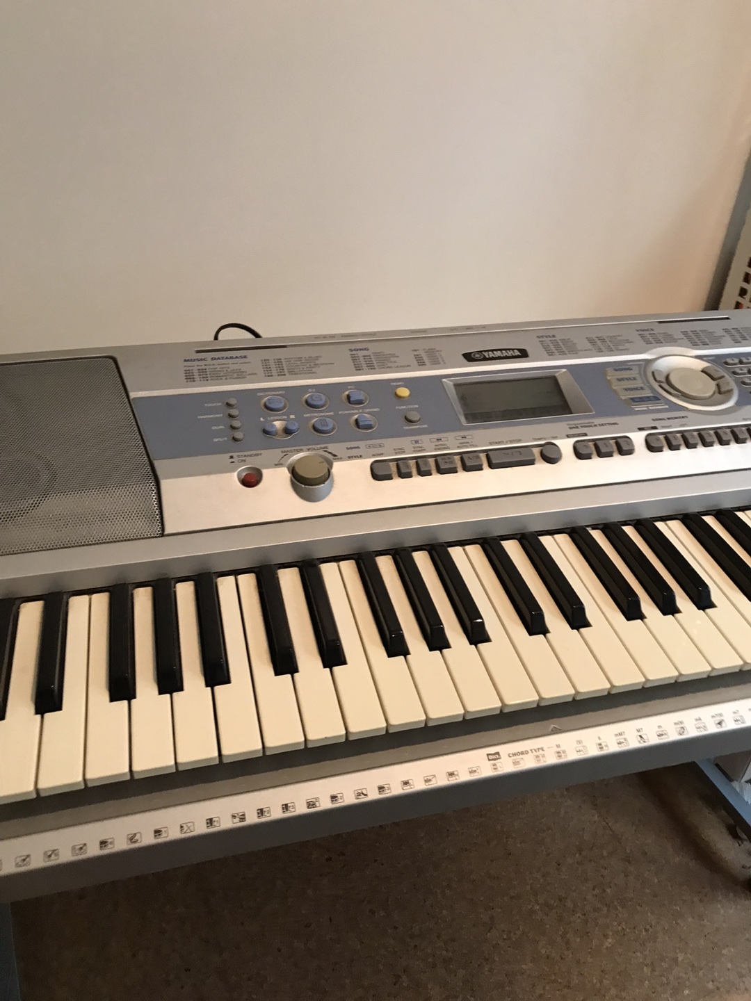 YAMAHA 電子ピアノキーボード、DGX-200 値下げしました。の写真2枚目