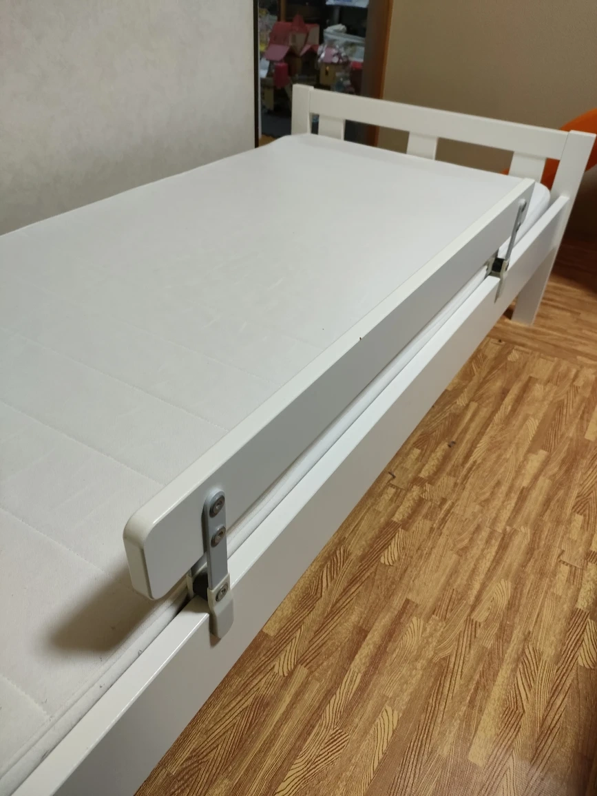 IKEA キッズベッド&ガードレールの写真5枚目