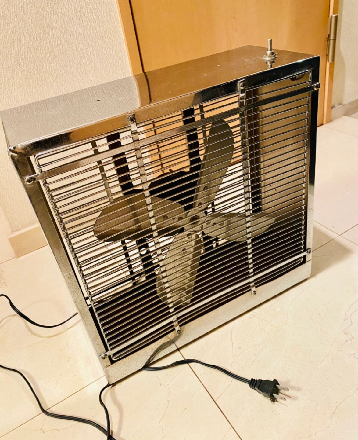 ヴィンテージ 扇風機/換気扇 シルバー色