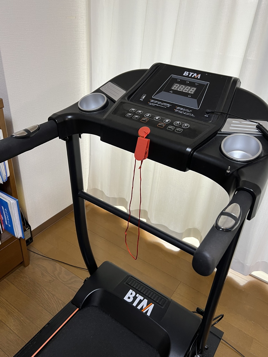 BTM 個人宅用ルームランナー（折りたたみ収納可能）の写真3枚目