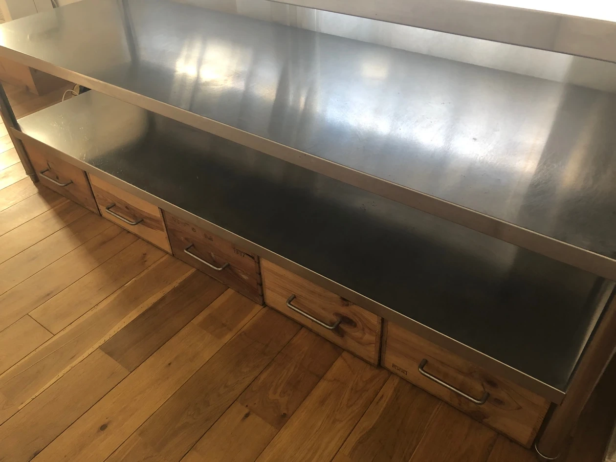 KIPROSTAR キプロスター 業務用ステンレス作業台(ワイン木箱5個付き)二段棚 幅1800*奥行600*高さ800cmの写真6枚目
