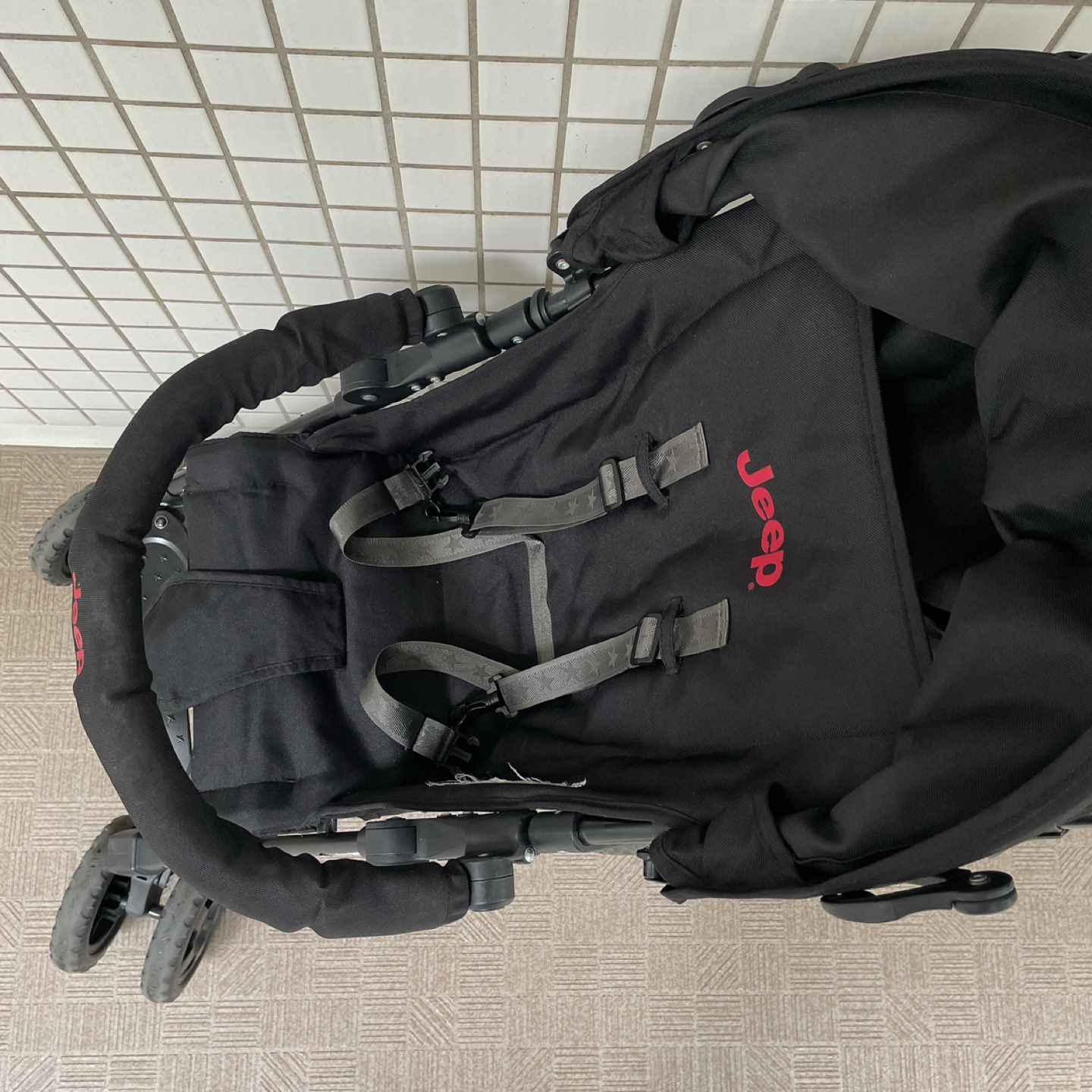 Jeep B型　ベビーカー　赤　フロントバー付　JS-WLST-JN1 7ヶ月〜3歳の写真8枚目