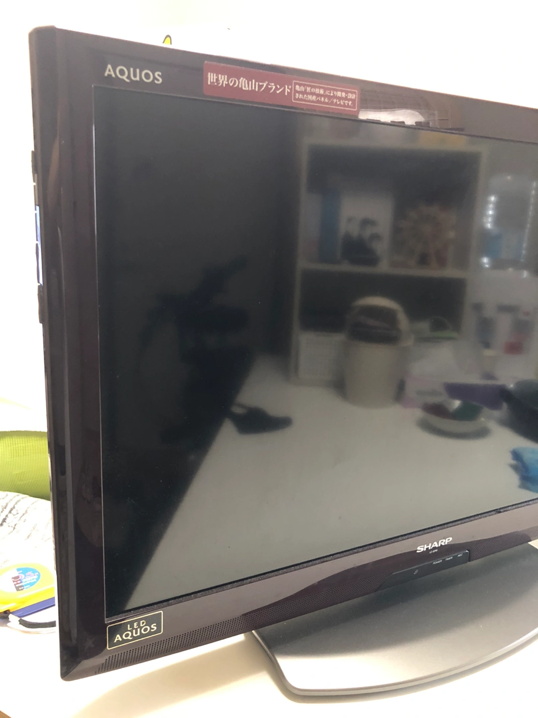 シャープAQUOS32V型LEDテレビの写真3枚目