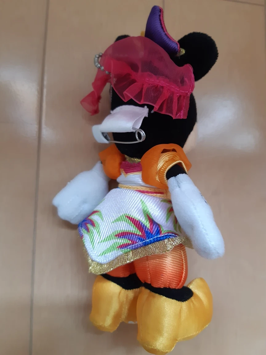 ミニーちゃん ぬいぐるみバッチの写真2枚目