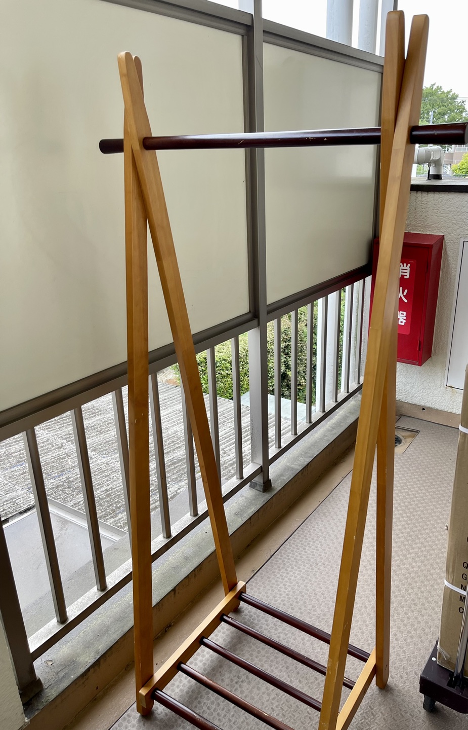 木製ハンガーラックの写真2枚目