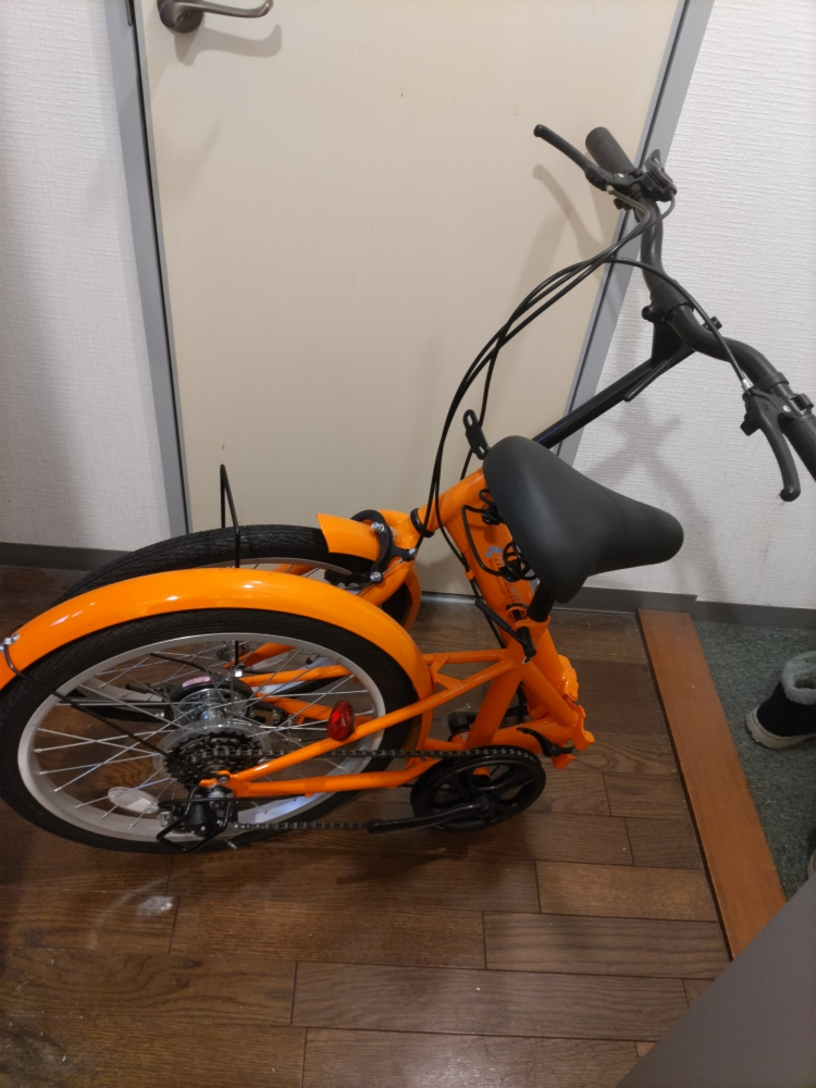 カゴ付き折りたたみ自転車