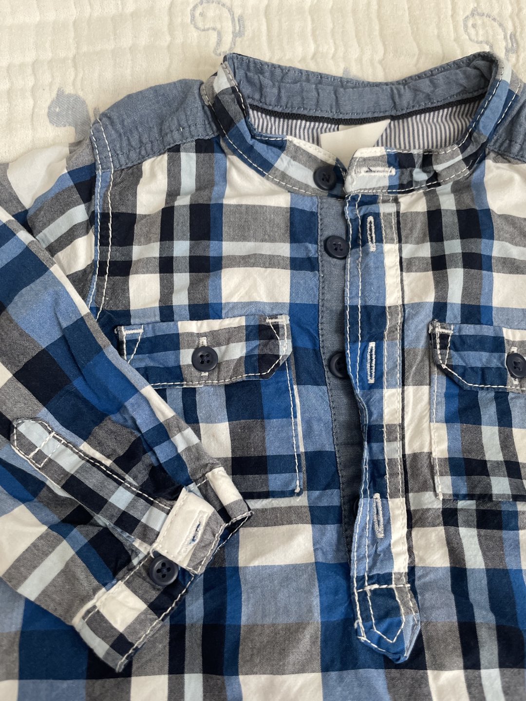 H&M ベビー用チェックシャツ 6-9Ｍの写真2枚目