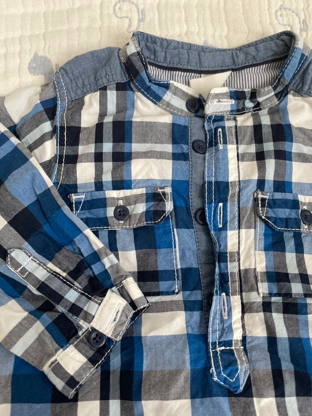 H&M ベビー用チェックシャツ 6-9Mの写真2枚目