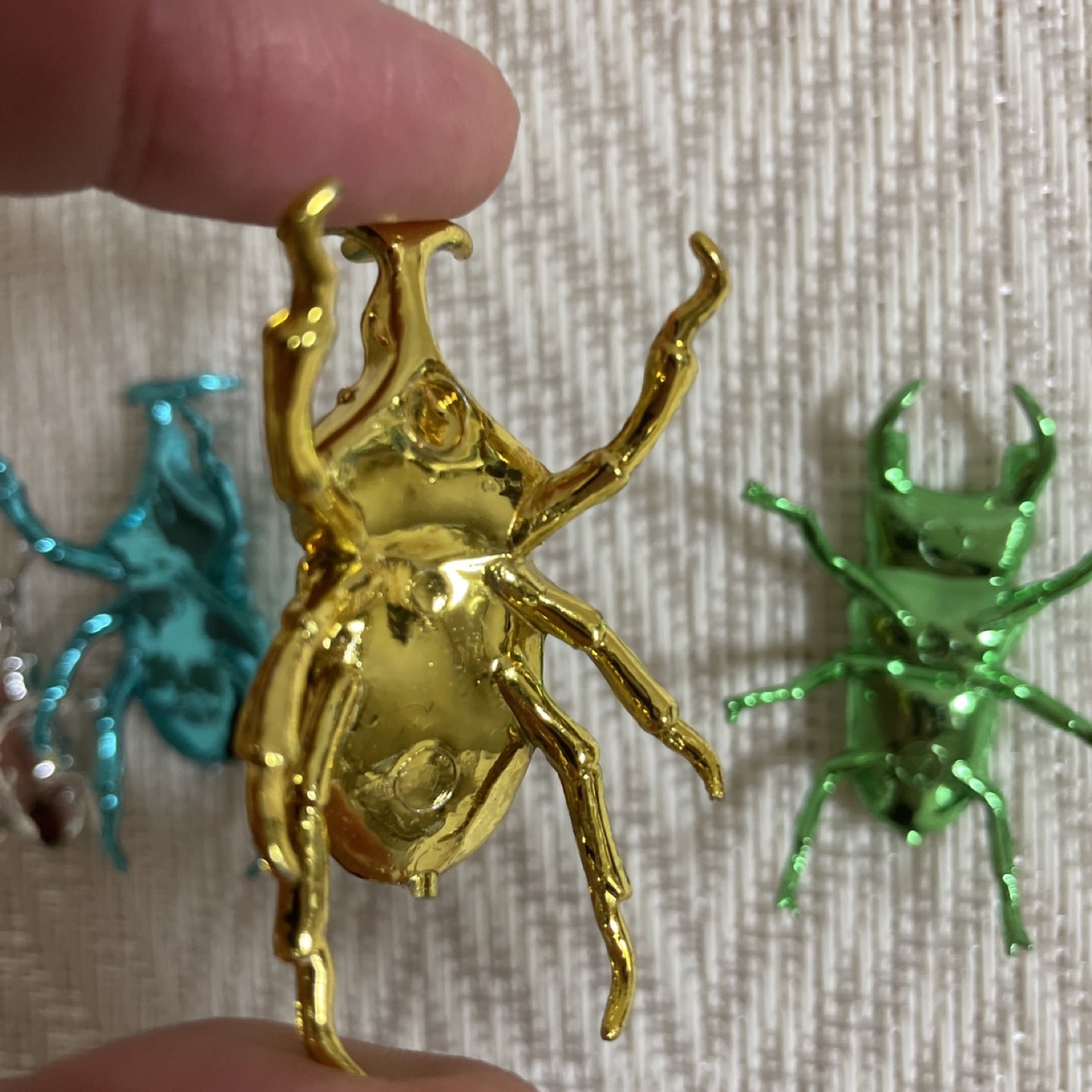 水に浮きます！キラピカ昆虫　23個アソートセットでの写真5枚目