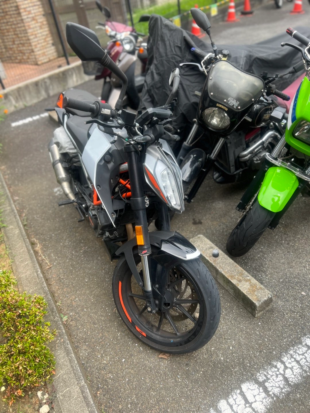 ktm125デューク不動