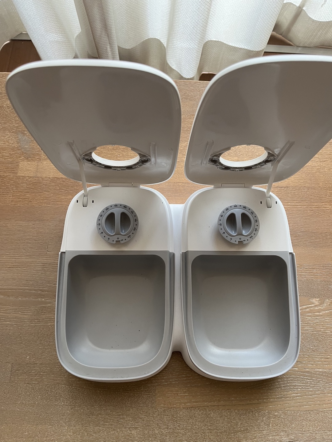 ペットの自動給餌器の写真2枚目
