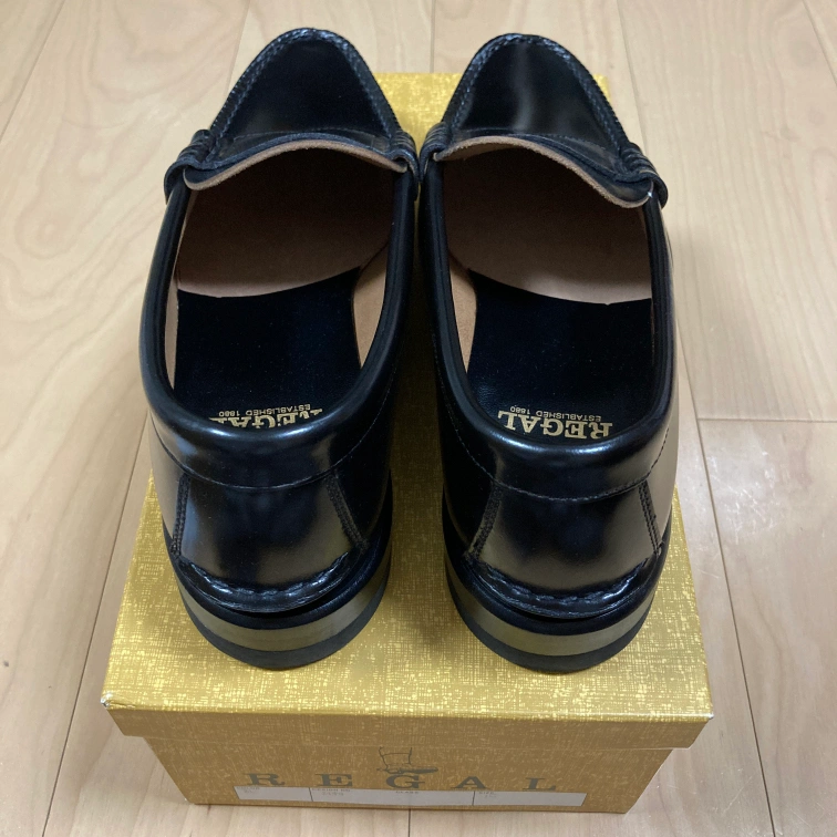 【新品未使用】REGAL 黒色 ローファーの写真4枚目