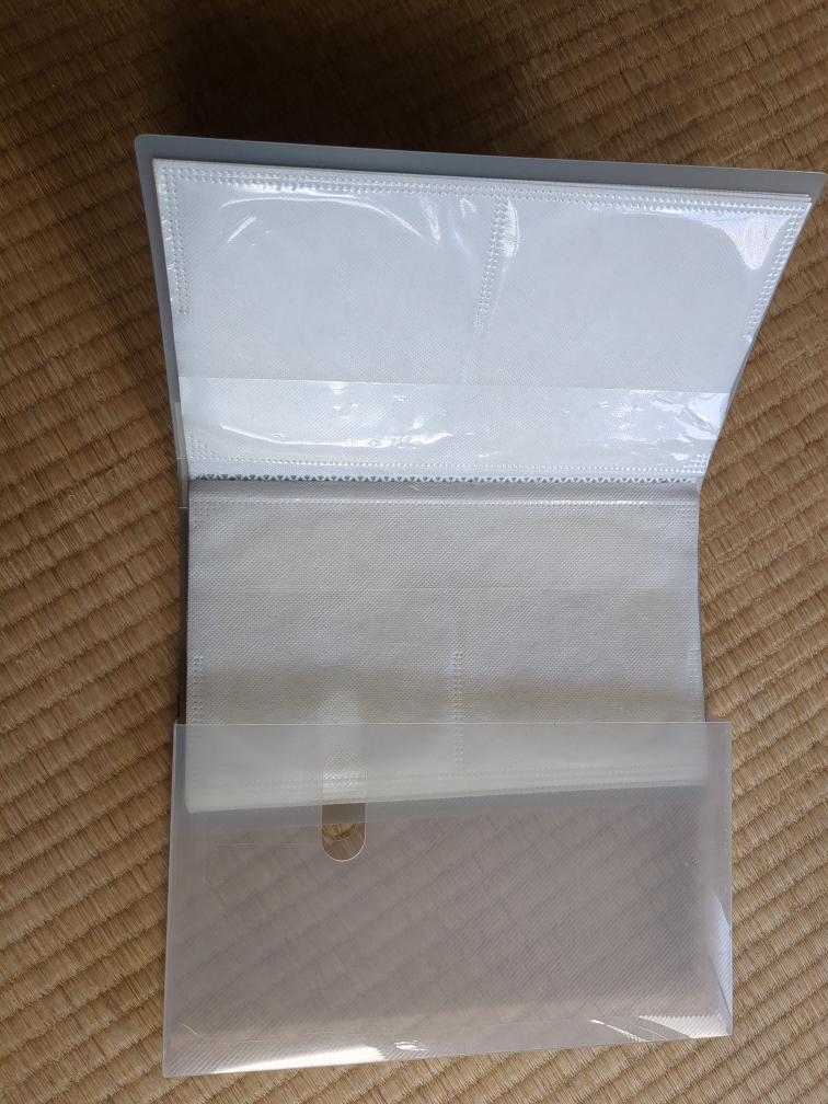 [譲ります] CD/DVD 収納クリアケース 48枚収納の写真4枚目