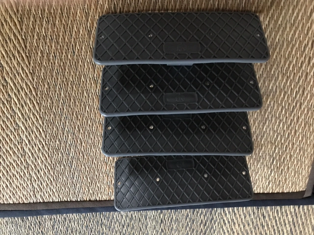 下水道の側溝溝塞ぎ 一つ60円の写真2枚目