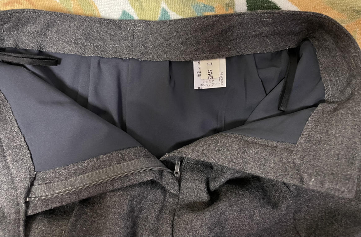 【値下げしました❗️】I SWEAR...グレーのパンツ　サイズ38の写真3枚目