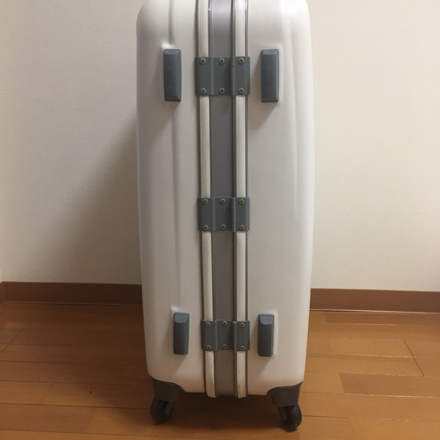 Canossa ACTUS スーツケース　ホワイト　約60Lの写真5枚目