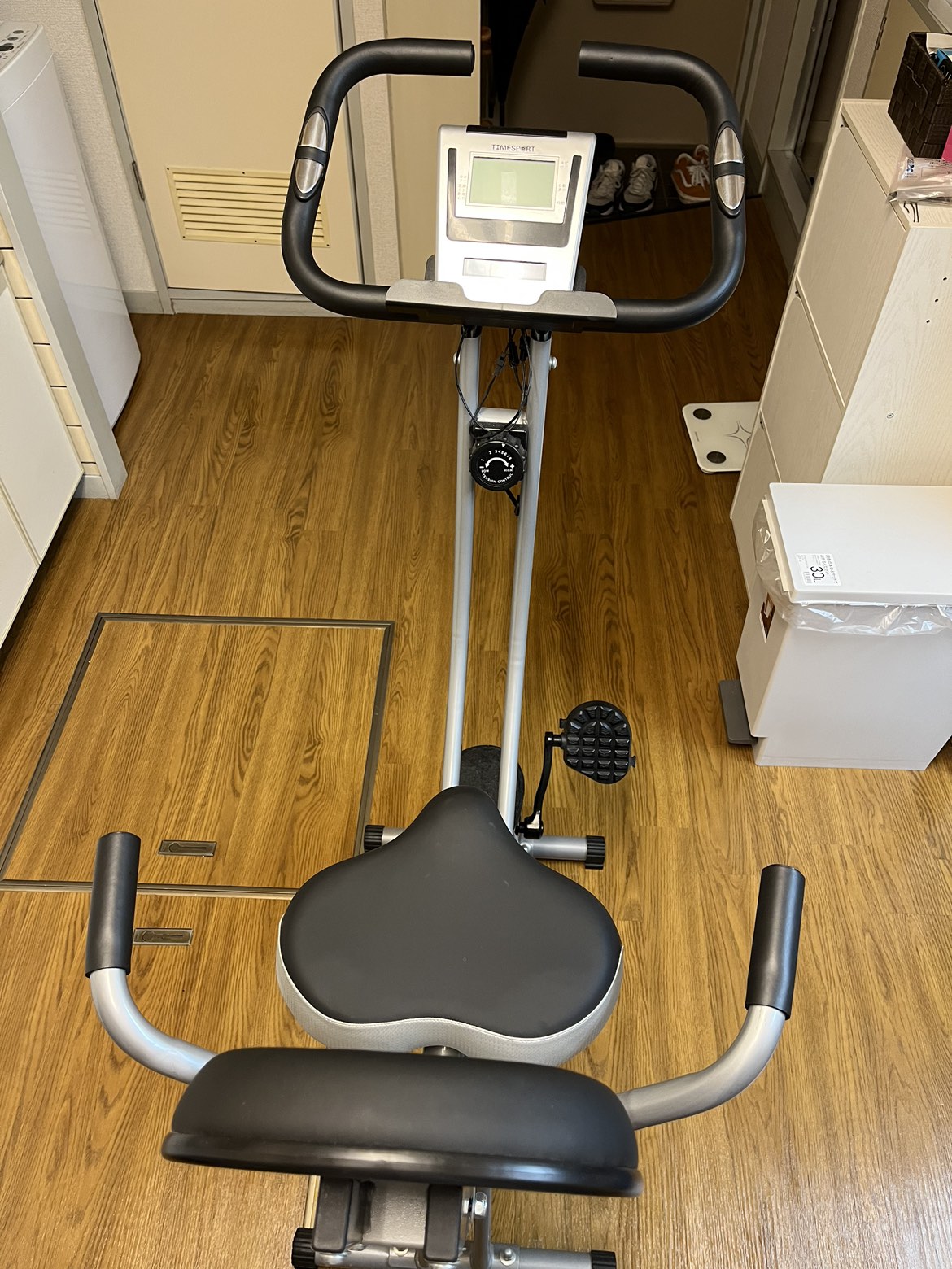 屋内用エアロバイク