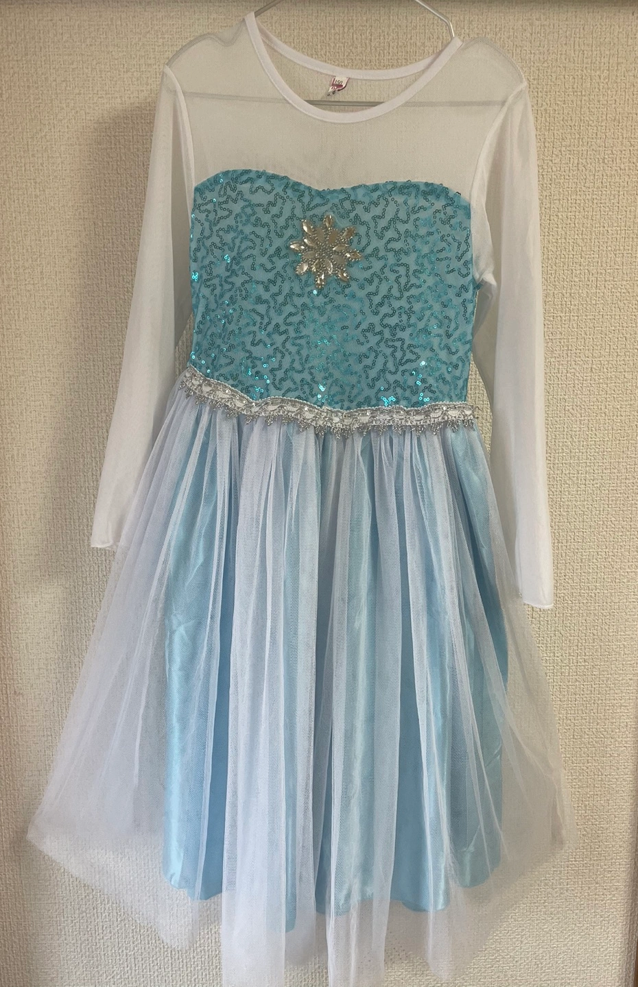 ディズニーアナ雪エルサドレス150㎝ カチューシャ付き