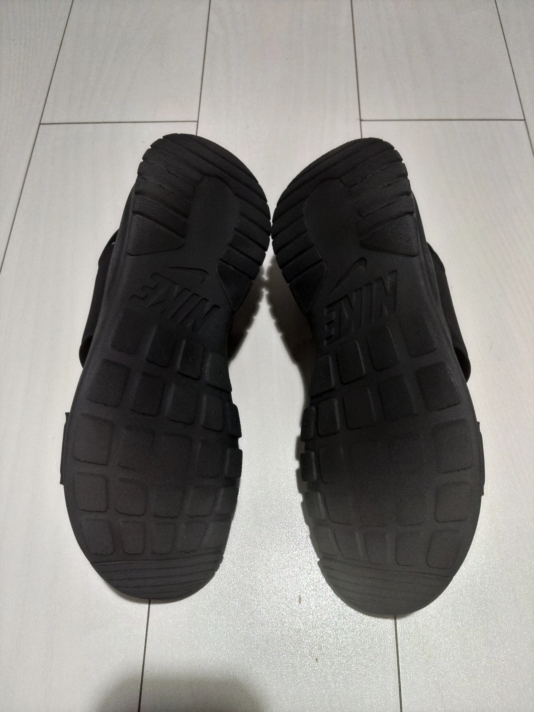 WMNS NIKE TANJUN SANDALの写真4枚目