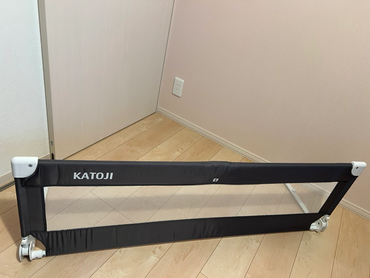 17 KATOJI ベッドガード 折り畳み収納可能
