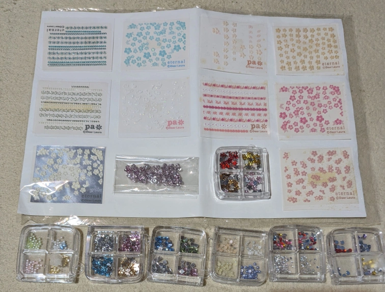 未使用未開封も!ネイルアート/デコパーツ/大量/美術造形/飾り♡写真全部見て!の写真4枚目
