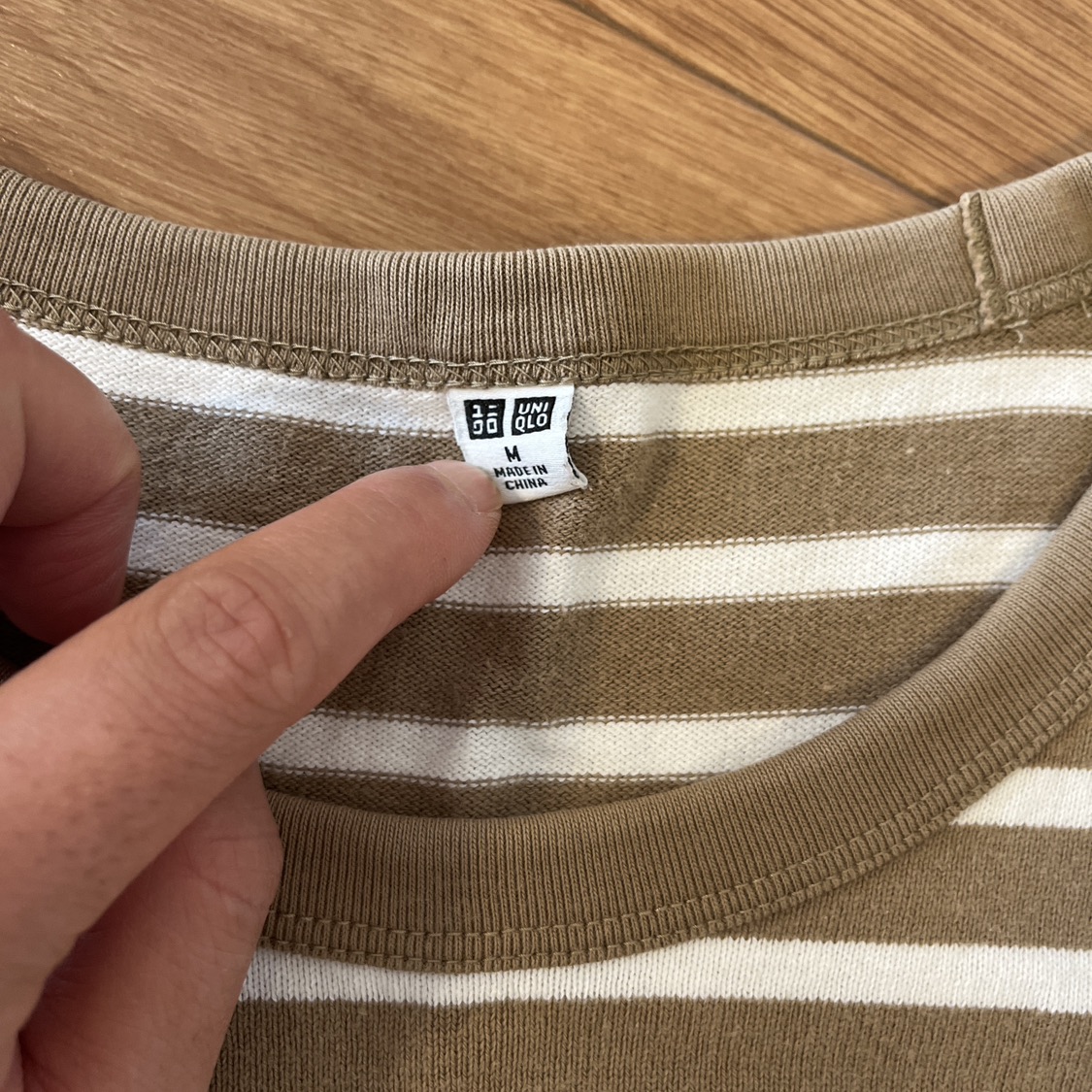 【UNIQLO】メンズボーダーロンT ベージュ　Mの写真2枚目