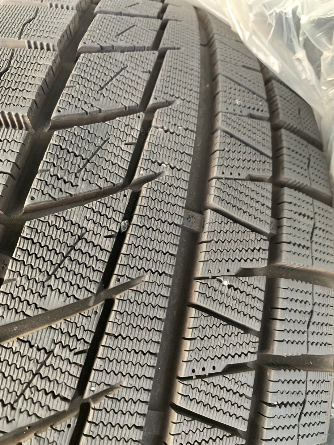 【中古】4本セット 225/55R19 99H SAILUN サイレン ICE BLAZER ARCTIC EVOの写真2枚目