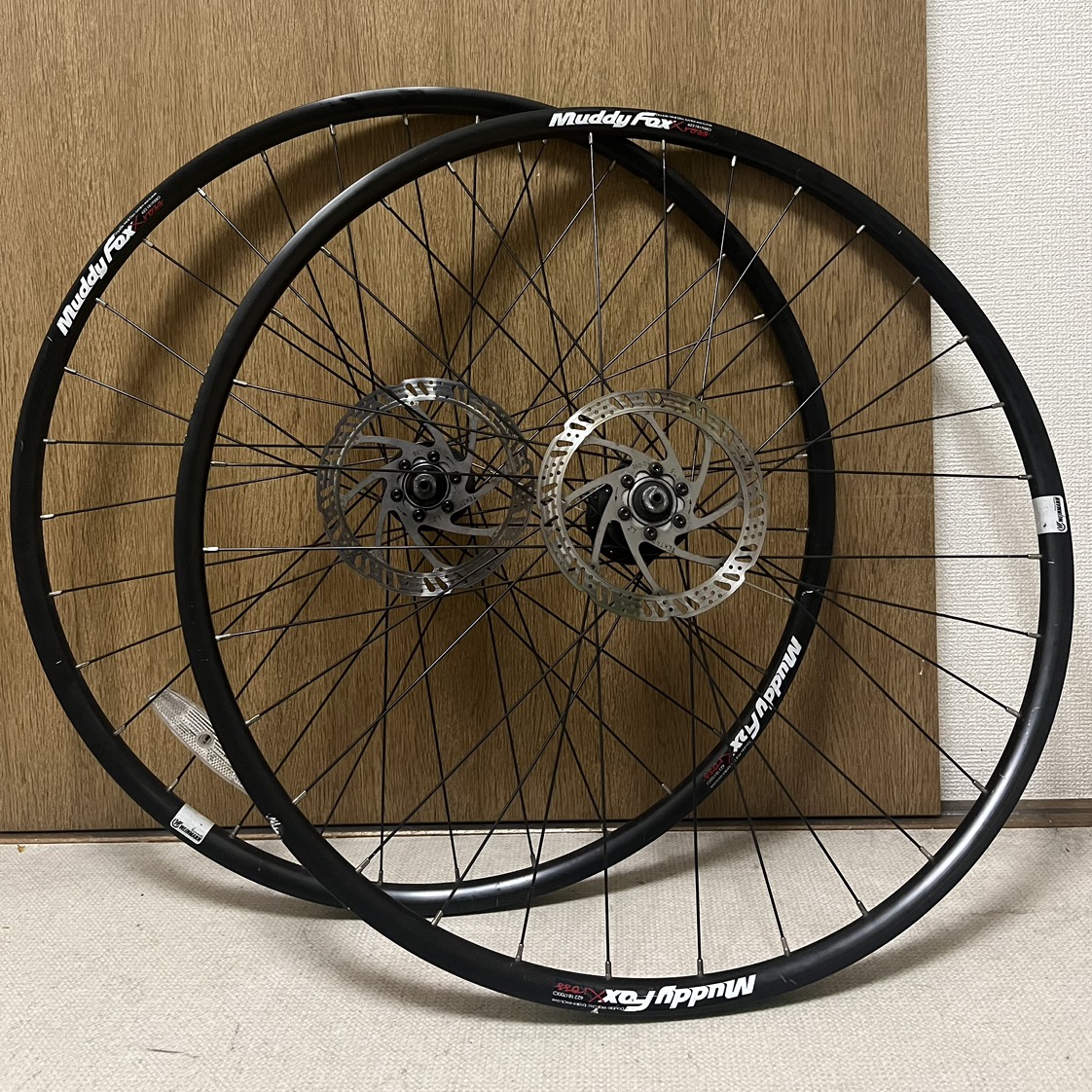 自転車 クロスバイク ロードバイク ホイール タイヤ 700 622-18 ディスクブレーキ
