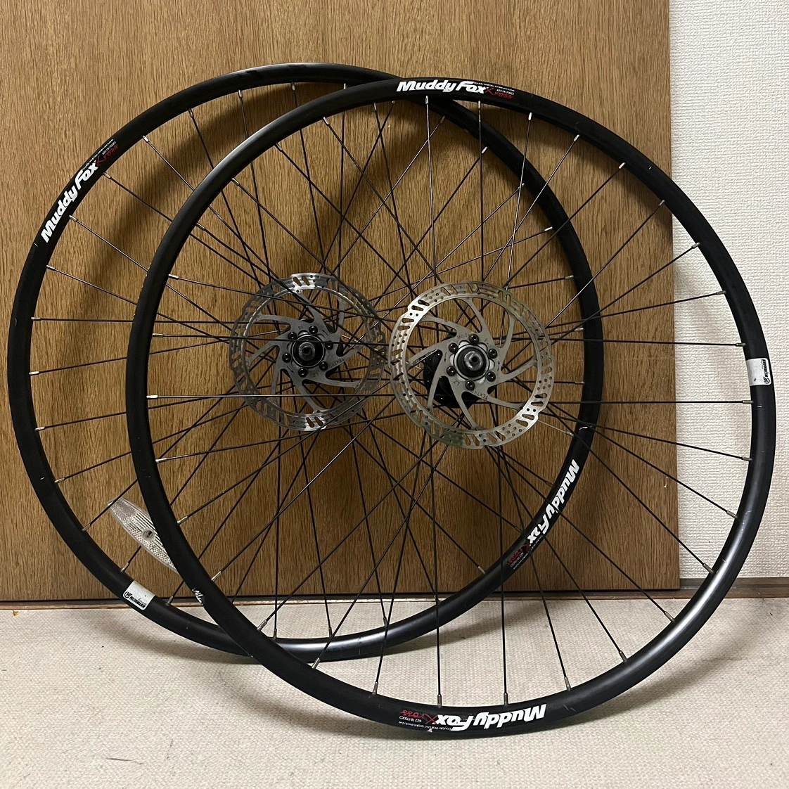 自転車 クロスバイク ロードバイク ホイール タイヤ 700 622-18 ディスクブレーキ