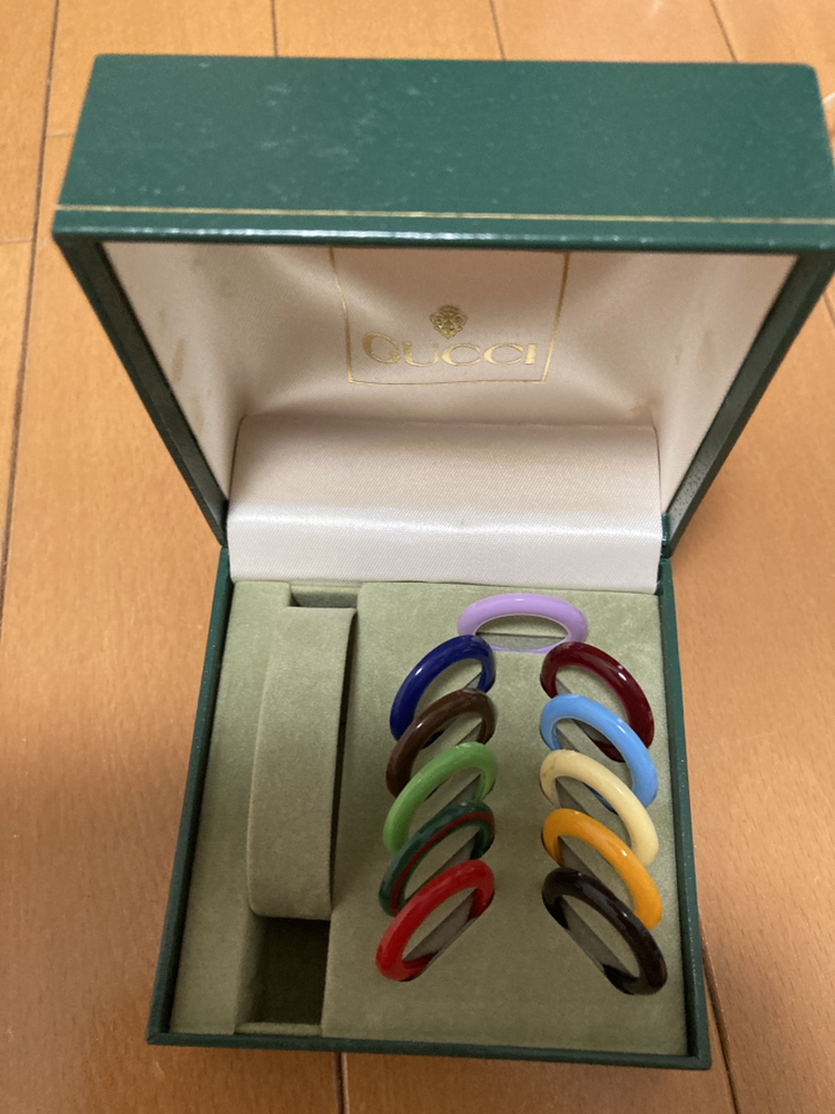 GUCCI 時計ケースと時計リングの写真2枚目