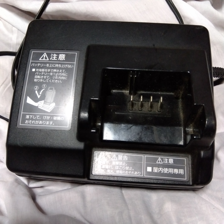 電動アシスト自転車用充電器ＮＫＪ069Z1