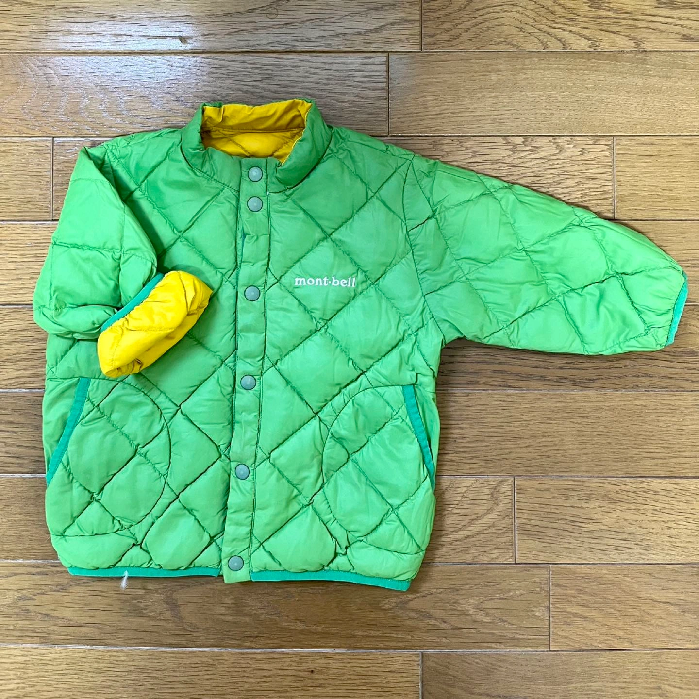 mont-bell リバーシブルダウンジャケット 90サイズの写真2枚目