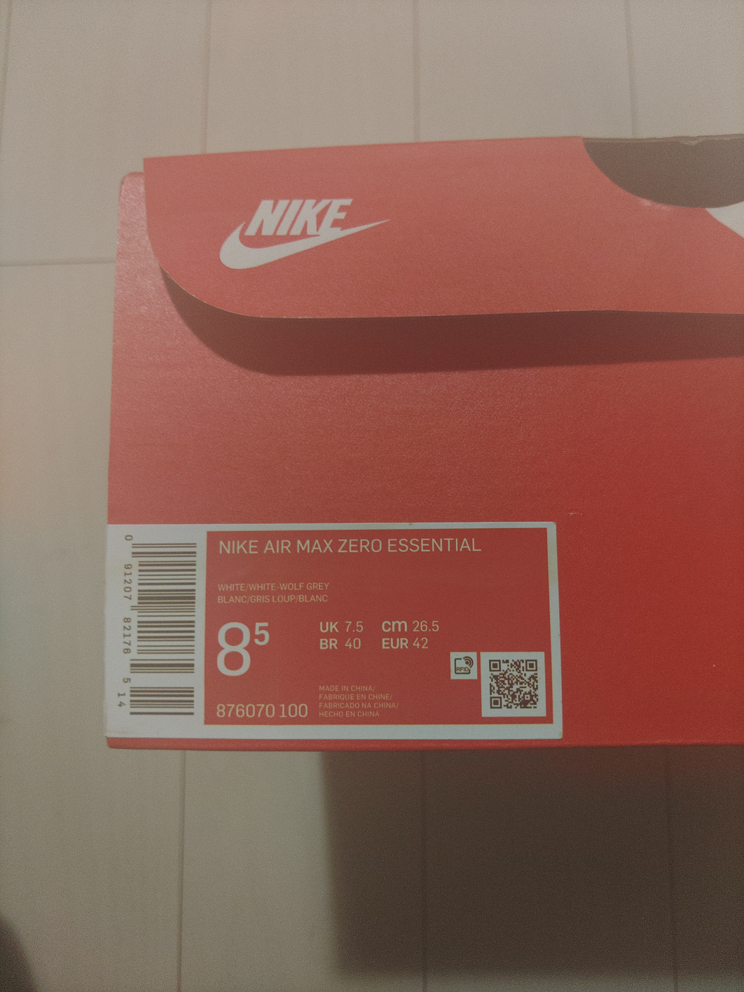 NIKE AIR MAX ZERO ESSENTIALの写真5枚目